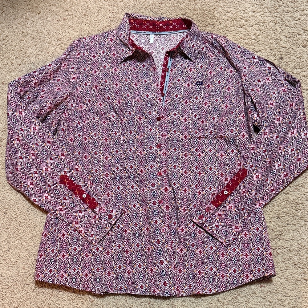 Cinch Red and White Geometric Patterned Apparel